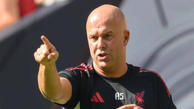 截胡阿森纳！利物浦豪赌法甲天才，中场补强锁定 18 岁妖人